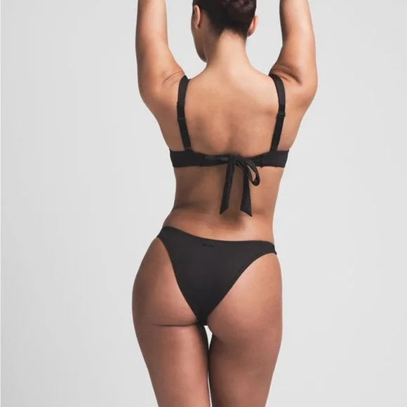 Skims Ultimate Push-up Bikini Top - Picture 2 of 6